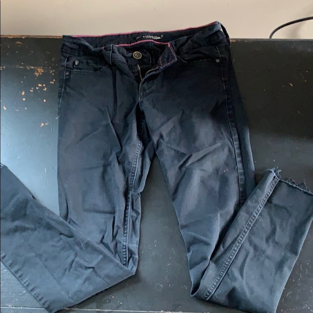 Lovesick black skinny jeans, cropped ankles